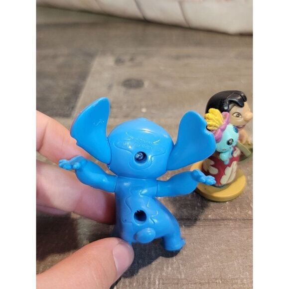 McDonald's 2021 Lilo Stitch Scrump Disney Pixar toy figure set - Picture 3 of 5
